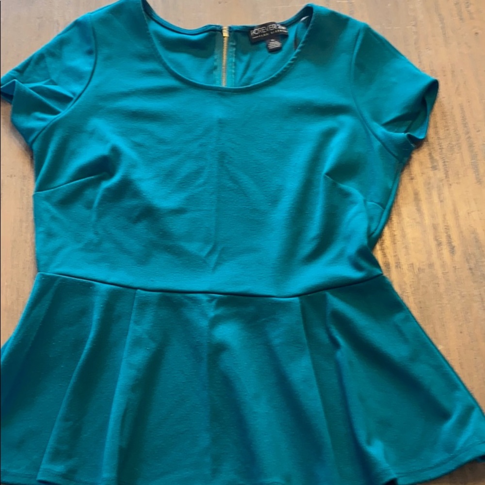 Peplum top XXI size XL color green